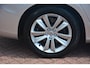 Volvo V60 2.0 B3 Business Pro Nederlandse auto dealeronderhouden 166791 NAP virtuele cockpit pdc navigatie sportstoelen leren bekleding stoelverwarming APPLE DAB+