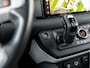 Land Rover Defender 110 3.0 D250 110 X-Dynamic SE € 59.900 exclusief BTW |76 Adaptive Cruise | Stuurwielverwarming | Luchtvering | Black Pack | Trekhaak | 24 maanden Land Rover Approved