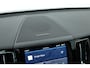 Volvo XC60 2.0 T6 Plug-in hybrid AWD Plus Dark | Pano-dak | Trekhaak | Adap. Cruise | 360 camera | Dodehoek (Blis)
