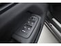 Volvo XC60 2.0 T6 Plug-in hybrid AWD Plus Dark | Pano-dak | Trekhaak | Adap. Cruise | 360 camera | Dodehoek (Blis)