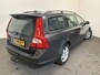 Volvo V70 2.0 146pk Momentun Trekhaak 1500kg/ Leer/ Cruise/ Spoiler/ LMV/ PDC