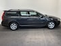 Volvo V70 2.0 146pk Momentun Trekhaak 1500kg/ Leer/ Cruise/ Spoiler/ LMV/ PDC