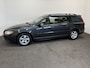 Volvo V70 2.0 146pk Momentun Trekhaak 1500kg/ Leer/ Cruise/ Spoiler/ LMV/ PDC