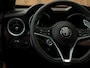 Alfa Romeo Stelvio 2.0T AWD B-Tech | Veloce stoelen | Lederen dash. | Adapt. cruise