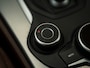 Alfa Romeo Stelvio 2.0T AWD B-Tech | Veloce stoelen | Lederen dash. | Adapt. cruise
