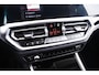 BMW 3-Serie Touring 320d Business Edition Plus Sport Line - Active Cruise Control - Sportstoelen - Hifi - Comfort Access - Active Guard Plus - Live Cockpit Professional - Active Guard Plus - Elektrisch verwarmde voorstoelen -