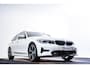 BMW 3-Serie Touring 320d Business Edition Plus Sport Line - Active Cruise Control - Sportstoelen - Hifi - Comfort Access - Active Guard Plus - Live Cockpit Professional - Active Guard Plus - Elektrisch verwarmde voorstoelen -