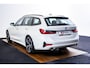 BMW 3-Serie Touring 320d Business Edition Plus Sport Line - Active Cruise Control - Sportstoelen - Hifi - Comfort Access - Active Guard Plus - Live Cockpit Professional - Active Guard Plus - Elektrisch verwarmde voorstoelen -