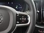 Volvo XC60 2.0 T6 Plug-in hybrid AWD Plus Dark | Panoramadak | Cruise Control Adaptief | Head-Up | 360° Camera | Harman / Kardon | Voorstoelen met Geheugen | Stoelverwarming | Apple Carplay/Android Auto |
