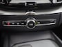 Volvo XC60 2.0 T6 Plug-in hybrid AWD Plus Dark | Panoramadak | Cruise Control Adaptief | Head-Up | 360° Camera | Harman / Kardon | Voorstoelen met Geheugen | Stoelverwarming | Apple Carplay/Android Auto |
