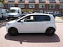 Volkswagen Up! 1.0 move up! BlueMotion ORG KM NAP TEL NAVI.... DISTRIBUTIERIEM VERVANGEN BIJ 125.400.... NAP....