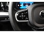 Volvo XC60 Plus Black Edition Recharge Plug-In Hybrid AWD | Luchtvering | HU-Display | Trekhaak | 360 Camera |