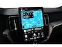 Volvo XC60 Plus Black Edition Recharge Plug-In Hybrid AWD | Luchtvering | HU-Display | Trekhaak | 360 Camera |