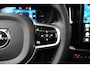 Volvo XC60 Plus Black Edition Recharge Plug-In Hybrid AWD | Luchtvering | HU-Display | Trekhaak | 360 Camera |