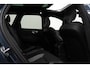 Volvo XC60 Plus Black Edition Recharge Plug-In Hybrid AWD | Luchtvering | HU-Display | Trekhaak | 360 Camera |