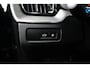 Volvo XC60 Plus Black Edition Recharge Plug-In Hybrid AWD | Luchtvering | HU-Display | Trekhaak | 360 Camera |
