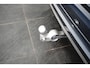 Volvo XC60 Plus Black Edition Recharge Plug-In Hybrid AWD | Luchtvering | HU-Display | Trekhaak | 360 Camera |