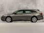 Opel Astra Sports Tourer 1.4 Turbo Innovation Sport 150Pk Automaat (APPLE CARPLAY, NAVIGATIE, CAMERA, STUUR/STOELVERWARMING, SPORTSTOELEN, ADAPTIVE CRUISE, LM VELGEN, NIEUWSTAAT)