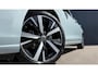 Volkswagen Golf 1.5 eHybrid Life Edition 204PK | Panoramadak | Camera | Elektrische stoel |