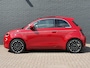 Fiat 500e La Prima 42 kWh | 321Km WLTP| Adaptieve Cruise Control | Lane Assist | Glazen dak | JBL Audio | Navigatie | Apple Carplay | DAB | Parkeersensoren Voor & Achter | Parkeercamera | Dode Hoek Detectie |