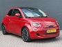 Fiat 500e La Prima 42 kWh | 321Km WLTP| Adaptieve Cruise Control | Lane Assist | Glazen dak | JBL Audio | Navigatie | Apple Carplay | DAB | Parkeersensoren Voor & Achter | Parkeercamera | Dode Hoek Detectie |