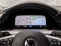 Volkswagen Golf 1.5 TSI Sport (APPLE CARPLAY, GROOT NAVI, 4 CILINDER, STUUR/STOELVERWARMING, PARKEERSENSOREN, SPORTSTOELEN, KEYLESS, GETINT GLAS, NIEUWSTAAT)