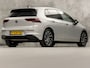 Volkswagen Golf 1.5 TSI Sport (APPLE CARPLAY, GROOT NAVI, 4 CILINDER, STUUR/STOELVERWARMING, PARKEERSENSOREN, SPORTSTOELEN, KEYLESS, GETINT GLAS, NIEUWSTAAT)