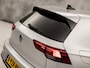 Volkswagen Golf 1.5 TSI Sport (APPLE CARPLAY, GROOT NAVI, 4 CILINDER, STUUR/STOELVERWARMING, PARKEERSENSOREN, SPORTSTOELEN, KEYLESS, GETINT GLAS, NIEUWSTAAT)