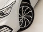 Volkswagen Golf 1.5 TSI Sport (APPLE CARPLAY, GROOT NAVI, 4 CILINDER, STUUR/STOELVERWARMING, PARKEERSENSOREN, SPORTSTOELEN, KEYLESS, GETINT GLAS, NIEUWSTAAT)