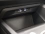 Volkswagen Golf 1.5 TSI Sport (APPLE CARPLAY, GROOT NAVI, 4 CILINDER, STUUR/STOELVERWARMING, PARKEERSENSOREN, SPORTSTOELEN, KEYLESS, GETINT GLAS, NIEUWSTAAT)
