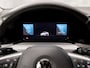 Volkswagen Golf 1.5 TSI Sport (APPLE CARPLAY, GROOT NAVI, 4 CILINDER, STUUR/STOELVERWARMING, PARKEERSENSOREN, SPORTSTOELEN, KEYLESS, GETINT GLAS, NIEUWSTAAT)