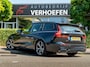 Volvo V60 2.0 B3 R-Design - APPLE CARPLAY - STOEL / STUUR VERW - PARK CAMERA - ELEC TREKHAAK !