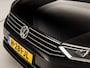 Volkswagen Passat Variant 1.4 TSI ACT Highline R 150Pk Automaat (VIRTUAL COCKPIT, APPLE CARPLAY, BLACK PACK, CAMERA, STOELVERWARMING, LEDER/ALCANTARA, GETINT GLAS, KEYLESS, ADAPTIVE CRUISE, NIEUWSTAAT)