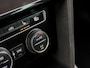 Volkswagen Passat Variant 1.4 TSI ACT Highline R 150Pk Automaat (VIRTUAL COCKPIT, APPLE CARPLAY, BLACK PACK, CAMERA, STOELVERWARMING, LEDER/ALCANTARA, GETINT GLAS, KEYLESS, ADAPTIVE CRUISE, NIEUWSTAAT)