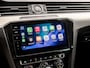 Volkswagen Passat Variant 1.4 TSI ACT Highline R 150Pk Automaat (VIRTUAL COCKPIT, APPLE CARPLAY, BLACK PACK, CAMERA, STOELVERWARMING, LEDER/ALCANTARA, GETINT GLAS, KEYLESS, ADAPTIVE CRUISE, NIEUWSTAAT)
