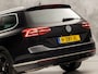 Volkswagen Passat Variant 1.4 TSI ACT Highline R 150Pk Automaat (VIRTUAL COCKPIT, APPLE CARPLAY, BLACK PACK, CAMERA, STOELVERWARMING, LEDER/ALCANTARA, GETINT GLAS, KEYLESS, ADAPTIVE CRUISE, NIEUWSTAAT)