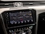 Volkswagen Passat Variant 1.4 TSI ACT Highline R 150Pk Automaat (VIRTUAL COCKPIT, APPLE CARPLAY, BLACK PACK, CAMERA, STOELVERWARMING, LEDER/ALCANTARA, GETINT GLAS, KEYLESS, ADAPTIVE CRUISE, NIEUWSTAAT)