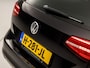 Volkswagen Passat Variant 1.4 TSI ACT Highline R 150Pk Automaat (VIRTUAL COCKPIT, APPLE CARPLAY, BLACK PACK, CAMERA, STOELVERWARMING, LEDER/ALCANTARA, GETINT GLAS, KEYLESS, ADAPTIVE CRUISE, NIEUWSTAAT)
