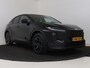 Toyota C-HR / C-HR+ First Edition 77 kWh | BTW voertuig | 18" | dodehoek detectie | Stoel+stuurverwarming | Parkeersensoren voor+achter | Elektrische achterklep |
