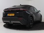 Toyota C-HR / C-HR+ First Edition 77 kWh | BTW voertuig | 18" | dodehoek detectie | Stoel+stuurverwarming | Parkeersensoren voor+achter | Elektrische achterklep |