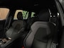 Volvo V60 T8 AWD Recharge Plus Dark | Trekhaak | Harman Kardon | Adaptieve Cruise Control | Stoelverwarming voor+achter | Stuurwielverwarming | 360 Camera | Pilot Assist | BLIS Dode Hoek Detectie | Elektrische voorstoelen geheugen | Lederen bekleding | Zitting verlenging voorstoelen | Lederen dashboard | Google Infotainment | Keyless Drive | Parkeersensoren voor+achter | Privacy Glass | Elektrisch bedienbare achterklep | DAB Radio | Apple Carplay/Android Auto | Volvo On Call met mobiele App functie | Forest Lake Metallic |