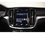 Volvo V60 2.0 B3 Momentum Advantage Aut. [ Navi Camera Full LED ]