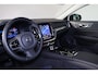 Volvo V60 T8 AWD Plus Dark Performance Edition - IntelliSafe Assist & Surround - Panoramisch schuif-/kanteldak - 360º camera - Harman Kardon - Stoelverwarming voor & achter - Verwarmbaar stuur - Keyless - Parkeersensoren voor & achter - Elektrisch verstelbare voorstoelen met geheugen - Geïntegreerde Google Maps - Apple® CarPlay - 19 inch lichtmetalen velgen