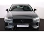 Volvo V60 T8 AWD Plus Dark Performance Edition - IntelliSafe Assist & Surround - Panoramisch schuif-/kanteldak - 360º camera - Harman Kardon - Stoelverwarming voor & achter - Verwarmbaar stuur - Keyless - Parkeersensoren voor & achter - Elektrisch verstelbare voorstoelen met geheugen - Geïntegreerde Google Maps - Apple® CarPlay - 19 inch lichtmetalen velgen