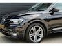 Volkswagen Tiguan 1.5 TSI ACT R LINE HIGH BUSINESS NEDERLANDSE AUTO PANO/LED/ELEKTR TREKHAAK DYNAMISCH/RIJ ASS/STOELVERW/MASSAGE