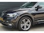 Volkswagen Tiguan 1.5 TSI ACT Highline Business R LINE NEDERLANDSE AUTO PANO/LED DYNAMISCH/RIJ ASS/STOELVERW/MASSAGE