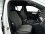 Volvo XC40 T2 Momentum Business | Park assist | Climate control | Cruise control | Navigatie