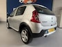 Dacia Sandero 1.6 Stepway / bj.2012 / kleur: grijs / airco / sportvelgen / 5 deurs / stereo/NAP met 169962 km.en APK tot 05/2027 /