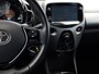 Toyota Aygo 1.0 VVT-i x-play | Dealer onderhouden | Apple CarPlay/Android Auto | Achteruitrijcamera | Airco | Elektrische ramen voor | Buitenspiegels elektrisch verstelbaar |