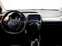 Toyota Aygo 1.0 VVT-i x-play | Dealer onderhouden | Apple CarPlay/Android Auto | Achteruitrijcamera | Airco | Elektrische ramen voor | Buitenspiegels elektrisch verstelbaar |